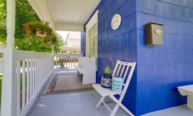 Adrian Cabaña | Fire Pit, BBQ & Yard: Family Home in Adrian