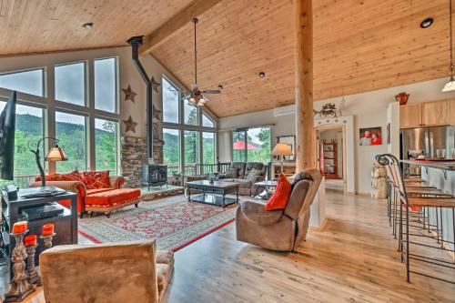 Groom Creek Casa | Fire Pit, Deck and Grill Serene Prescott Cabin!