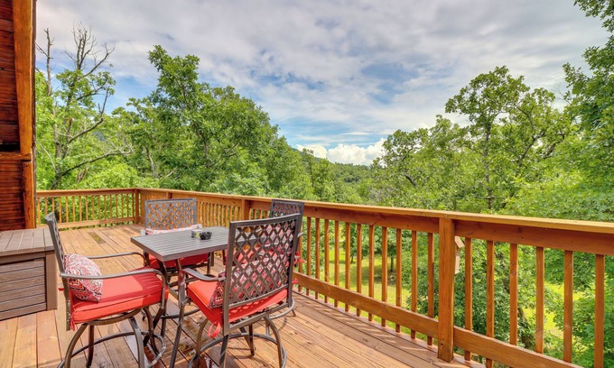 Harrison Cabina | Fire Pit, Game Room & Mtn Views: Cabin in Harrison
