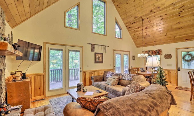 Murphy Cabina | Fire Pit & Grill: Whittlers Mountain Escape!