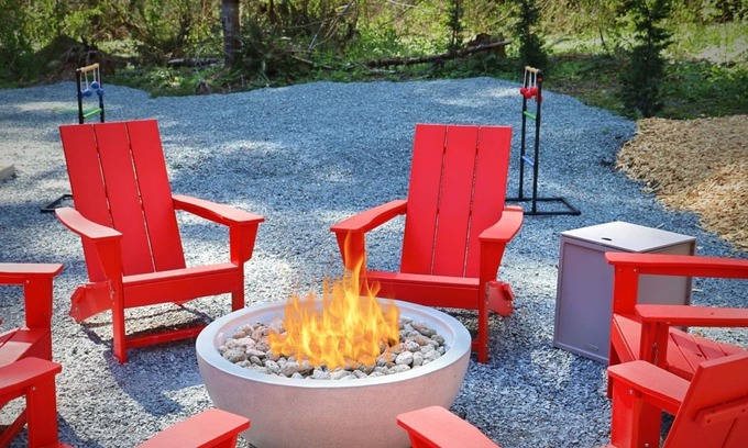 Ashford Cabina | Fire Pit Hot Tub King Bed Grill Yoga Rm