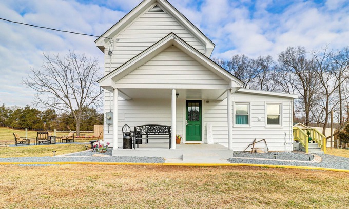 Bealeton Casa | Fire Pits, Creek View: Historic Virginia Farmhouse