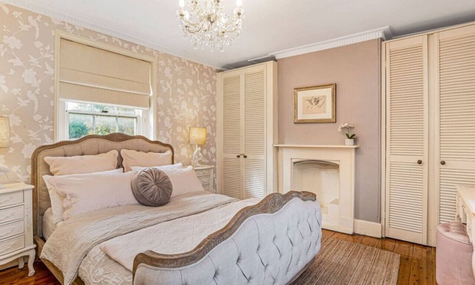 North Adelaide Casa | Firebird Cottage A Hallmark to Adelaides History