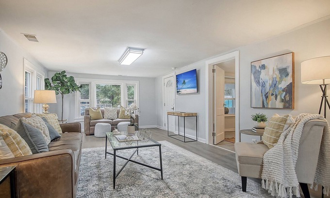 North Charleston Cabaña | Firefly Cottage in Park Circle now Available! Great backyard close to everything