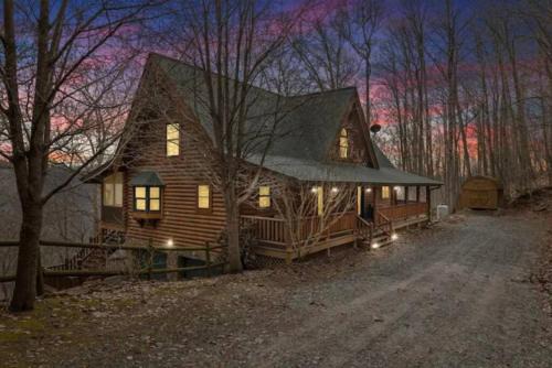 Bryson City Casa | Firefly Lodge, hot tub, games, mountain views