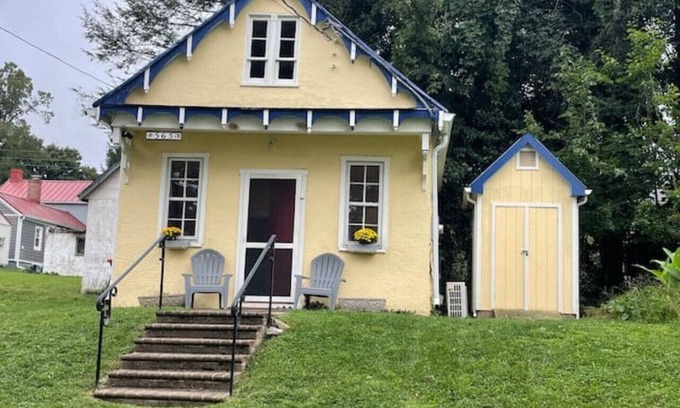 Harpers Ferry Cabaña | Firehouse Cottage | Walk to all of downtown HF