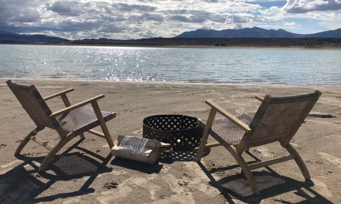 Levan Casa | Firepit-Shade-Chairs-Dark Skies