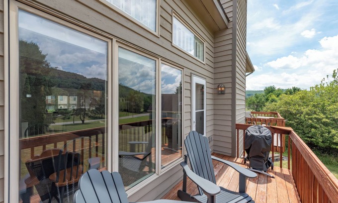 McHenry Casa | Fireplace, A/C & Views by Wisp Mountain