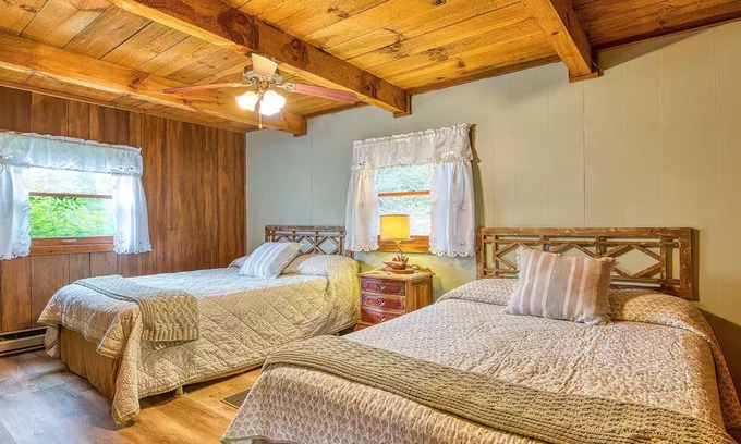 Maggie Valley Cabina | Fireside Cottage 1