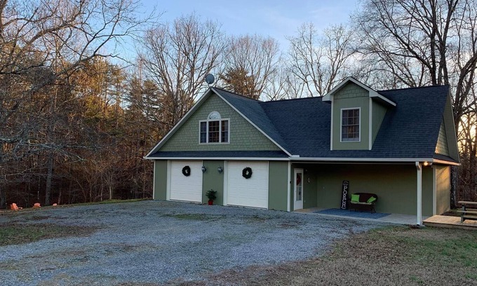 Mentone Cabaña | Fireside Retreat 8 acres of open and wooded secluded land in beautiful mentone