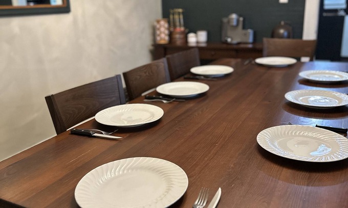 Warren Casa | Fireside Retreat, Place To Stay in Warren Ohio, Sleeps 8
