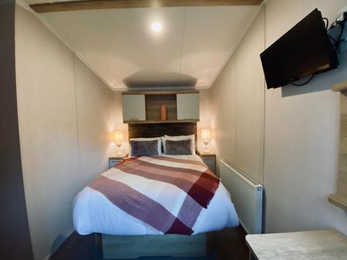 Exmouth Casa | FIRS BORDEAUX - Beautiful Devon Cliffs Caravan