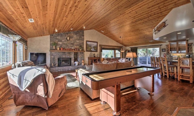 Castle Glen Estates Casa | Primera clase, retiro de lujo de alta calidad con bañera de hidromasaje, sauna y sala de juegos