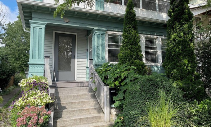 North Buffalo Apartamento | FIRST FLOOR FLAT FOR BUSINESS OR PLEASURE
