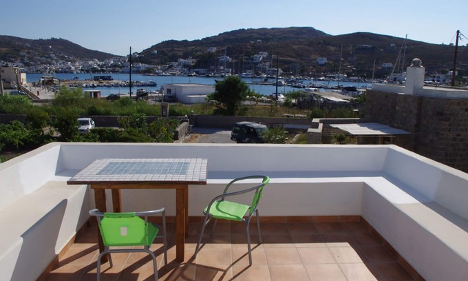 Skala Apartamento | Casa en el primer piso con vistas al mar y amplificar Chora.