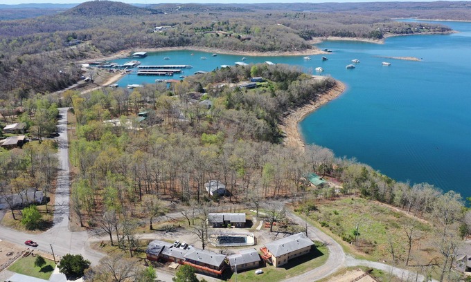 Bull Shoals Complejo | First floor Queen Pool View