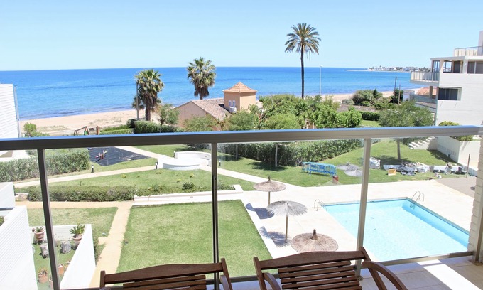 Molinell Apartamento | APARTAMENTO EN PRIMERA LÍNEA DE PLAYA CON VISTAS AL MAR. WIFI.