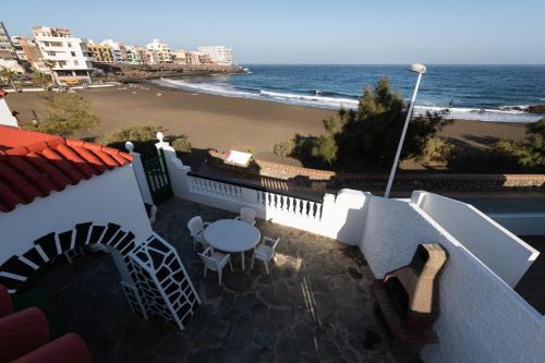La Garita Casa | First Line of The Beach La Garita
