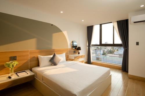 Da Nang City Centre Hotel | FIRST Studio Hotel Da Nang