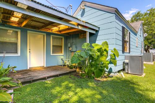 Lakeview Jefferson County Apartamento | Fish and Explore Port Arthur Apt Near Sabine Lake!