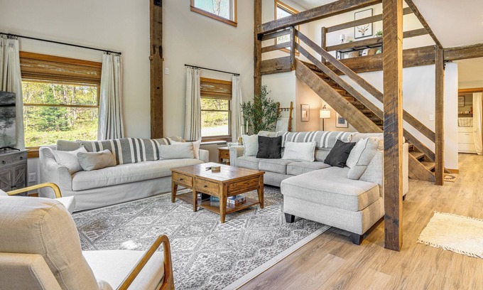 Eden Casa | Fish, Hike & Ski: Spacious Family Escape in Eden