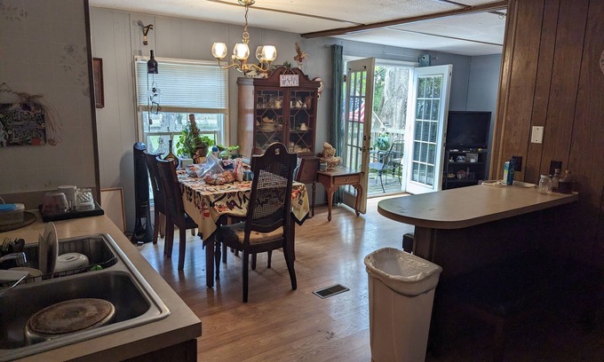 Russellville Casa | Fish house on canal at lake Moultrie sc private landing