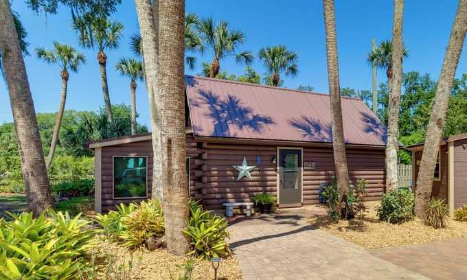 Okeechobee Cabina | Fish On-Site: Okeechobee Cabin w/ Pool Access
