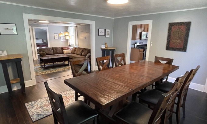 Spring Grove Casa | Fisher LakeHouse w/boat slip & sauna - sleeps 8