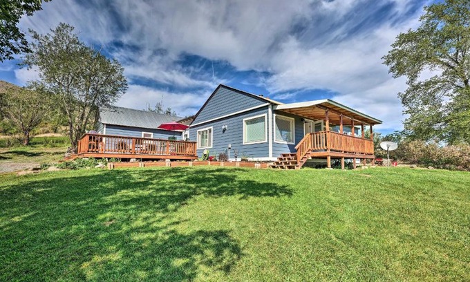 North Powder Casa | Fisher Springs Home, 12 Mi to Anthony Lake!
