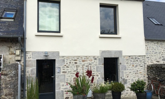 Regnezville-sur-Mer Casa | Fisherman's cottage, charming village