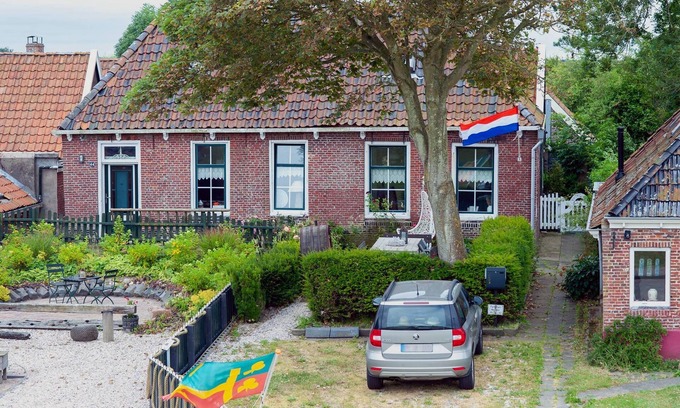 Paesens-Moddergat Casa | Casa de pescadores justo detrás del dique para 2-6 amantes de la naturaleza, mucho espacio y tranquilidad.