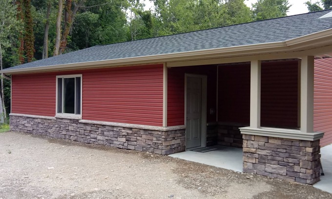 Girard Cabina | Pescadores / Outdoorsmen - Cabaña cerca de Elk Creek / Lake Erie PA, capacidad para 6 personas.
