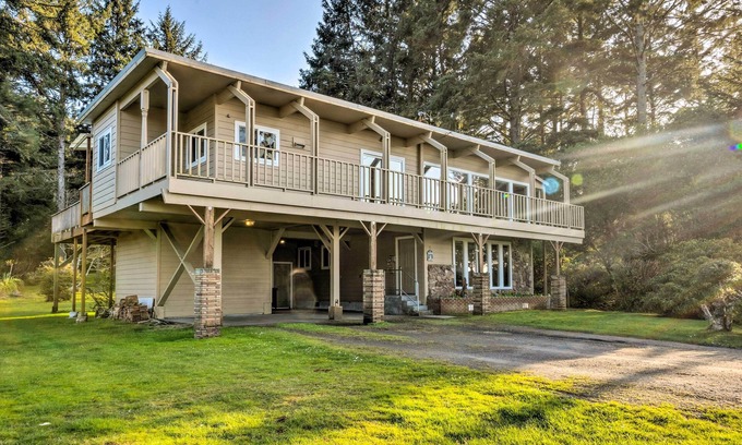 Coos Bay Casa | Fishermen's Paradise in Coos Bay: Walk to Beach!