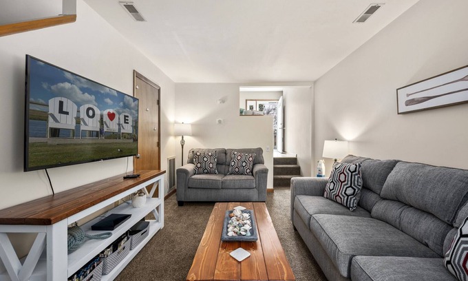Deep Hole Casa | Fishhook Hideaway - Adorable AND Affordable!