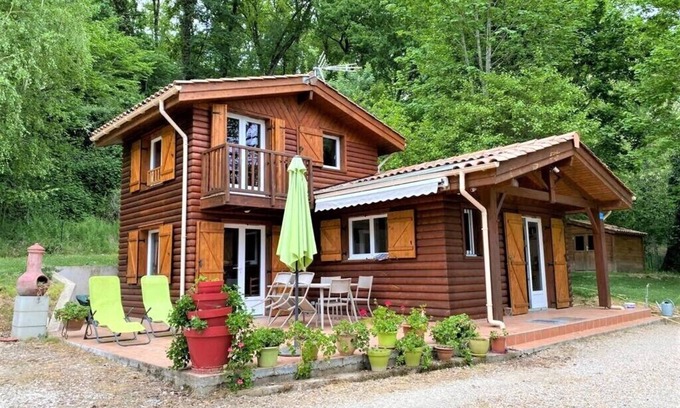 Pinel-Hauterive Chalet De Esquí | Fishing cottage on the banks of the Lot