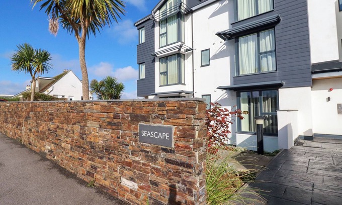 Crantock Cabaña | FISTRAL TIDE, family friendly, country holiday cottage in Newquay