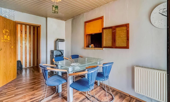 Uebigau-Wahrenbruck Apartamento | Sala para instalador en el sur de Brandeburgo en un apartamento grande