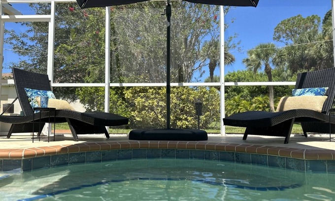 South Venice Casa | Five Beaches - walk to beach pool home