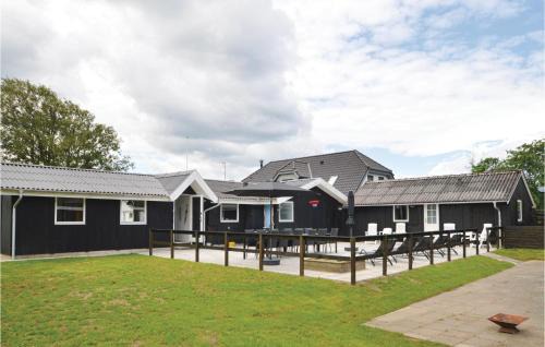 Blokhus Casa | Five-Bedroom Holiday Home In Blokhus