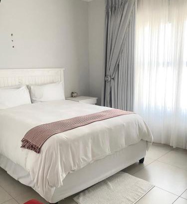 Bloubergstrand Casa | Five bedrooms holiday home