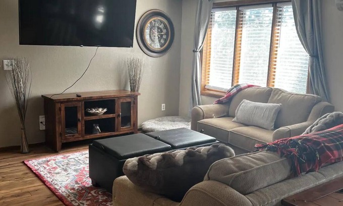 Spokane Casa | Five Mile -3 bed 1 bath unit