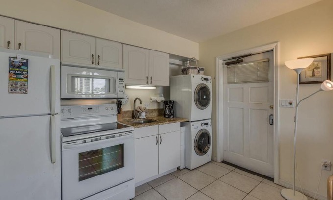 Bay Esplanade Casa | Five Palms Suite 210 - Daily - Weekly - Monthly