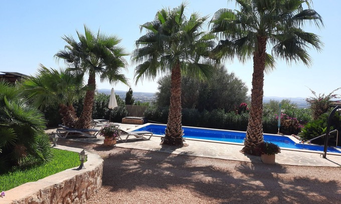 Manacor Casa | Casa pequeña, piscina, terraza, vistas, WiFi, posible nudista