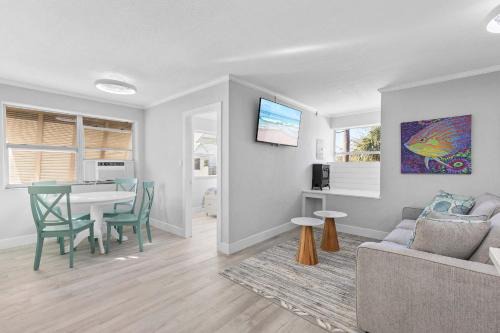 New Smyrna Beach Casa | Flagler Suites 1