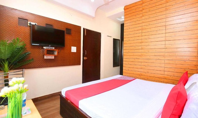 Zirakpur Hotel | OYO Flagship 70179 Hotel Sangam Pacific