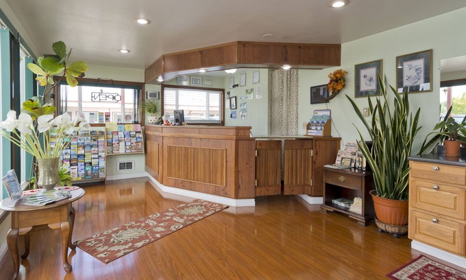 Port Angeles Hotel | Flagstone Motel