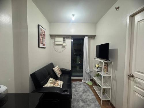 Highway Hills Casa | Flair Towers Condo near MRT Bonifacio and Shaw within Greenfields