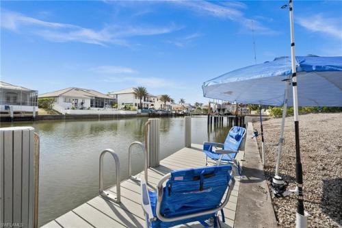 Vanderbilt Beach Casa | Flamingo Beach House - Water Lot - Canal View