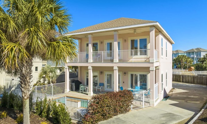 Avalon Beach Estates Casa | Flamingo Cove Beach House - Private Pool, Pet Friendly, Pickleball, Sleeps 12