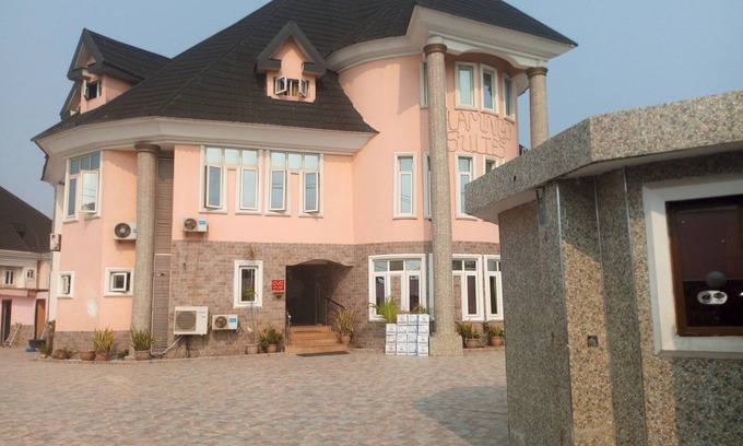 Festac Hotel | Flamingo Hotel & Suites